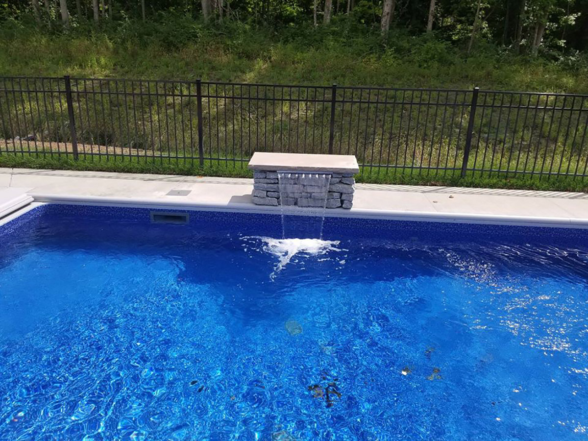 Mud Slingers Vinyl Liner Swimming Pools