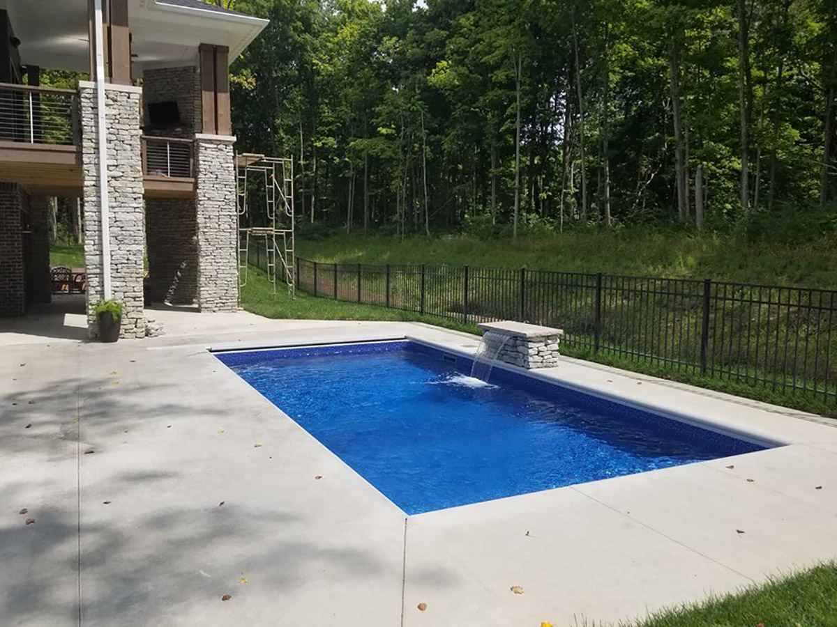 Mud Slingers Vinyl Liner Swimming Pools